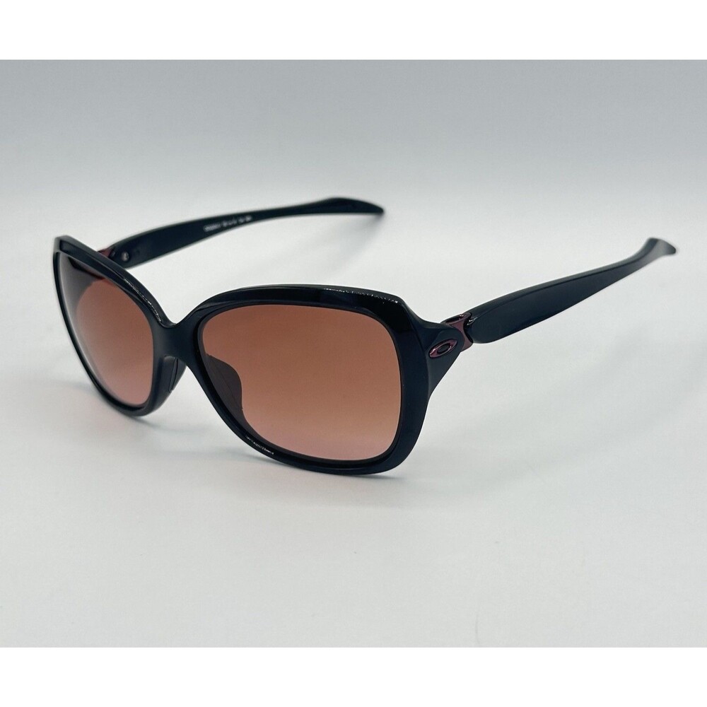 Oakley Catch Me Polished Black G40 Gradient Lens Sunglasses OO9299 (Authentic)